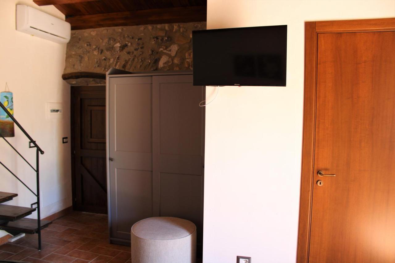Roba Albanisi Hotell Aragona Exteriör bild